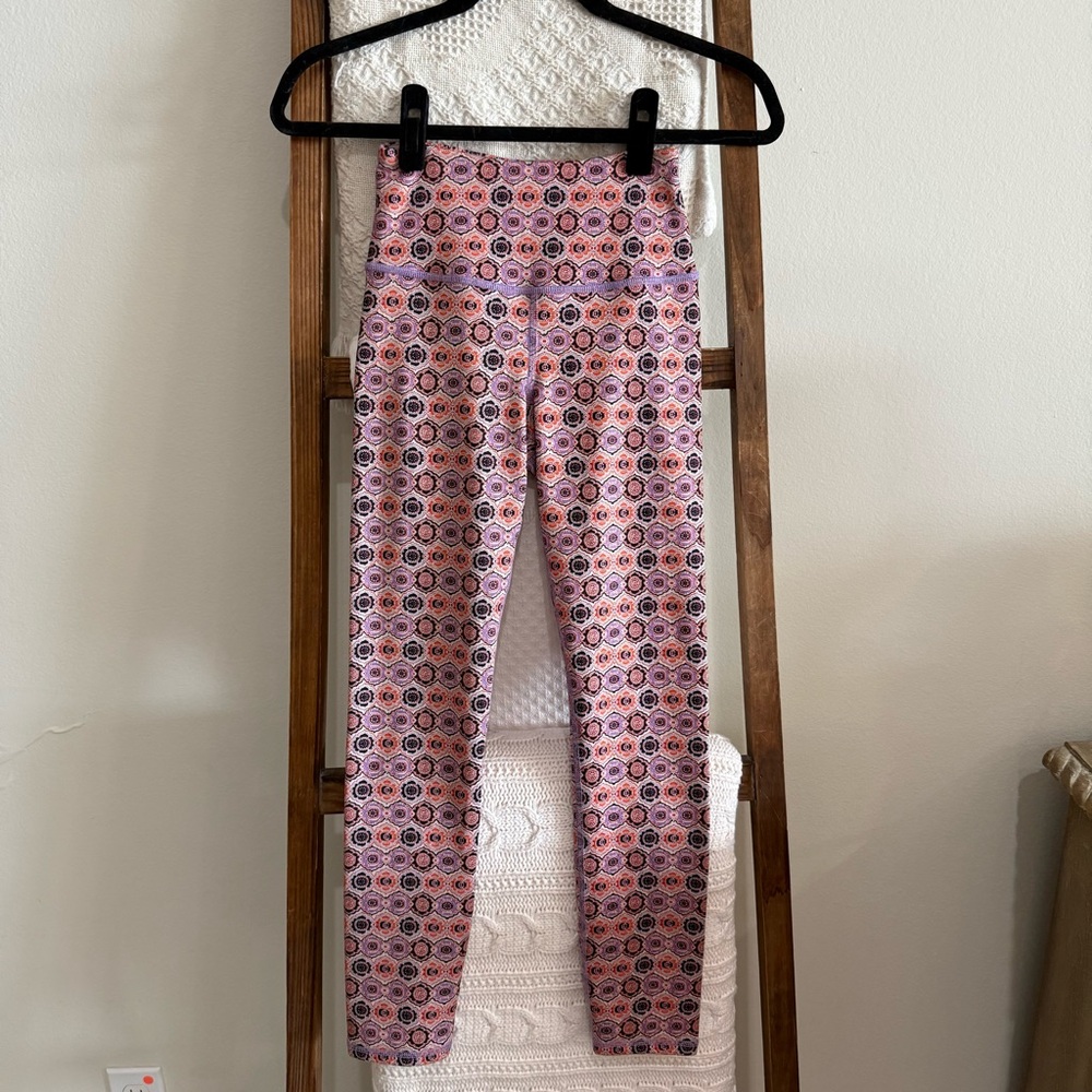 NWOT Daily Practice Anthropologie Multicolored Geometric Dot Print Leggings
